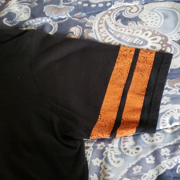 Shirt - Picture 2 of 6